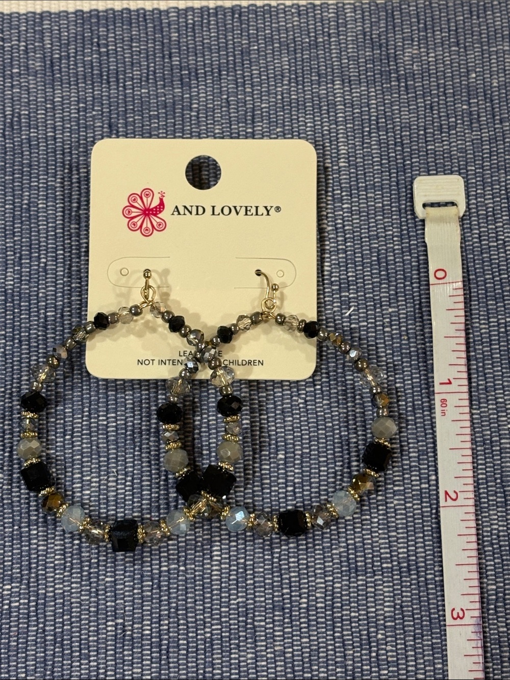 ⭐️ Black & Silver Beaded Hoop Earrings - Picture 2 of 2